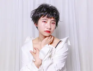 ショート 横井伴典 矢場町 メンズパーマ/カットのヘアスタイル