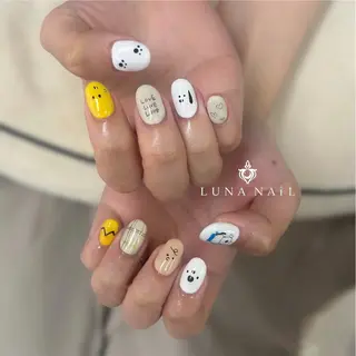 ネイル アトリエ　ミモザ所属・いまむら あかりのネイルデザイン