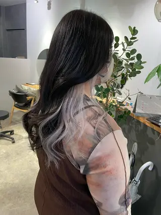 ロング 岸川 恭子のヘアスタイル