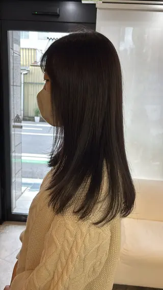 セミロング カラー パーマ 安達 咲のマツエク・マツパデザイン