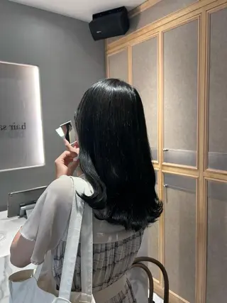 カラー miko🪽地毛風/ ハイトーン/レイヤーのヘアスタイル