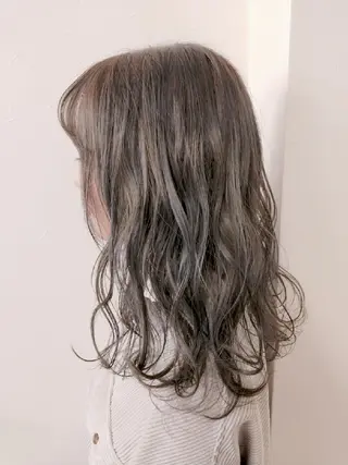 ミディアム カラー デザインカラー髪質 改善Lilithのその他イメージ