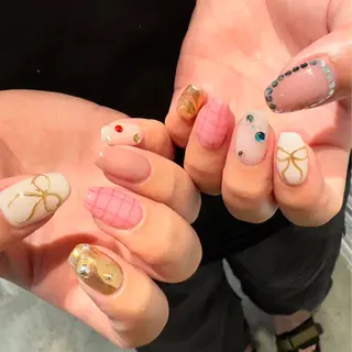 ミディアム m kaori𓃟のネイルデザイン