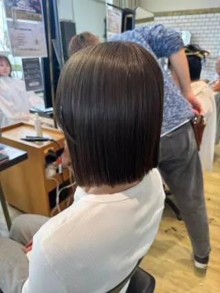 ミディアム 對馬 小菜美のヘアスタイル