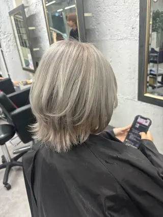 ショート カラー ハイトーン/ダブル カラー/akihoのヘアスタイル