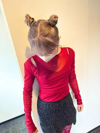 ロング カラー パーマ ヘアアレンジ 髪と音処　マトぺ所属・デザインカラー/ボブ ブリーチカラー/ユリのヘアスタイル