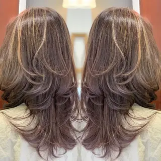 セミロング カラー 飯田 真澄のヘアスタイル