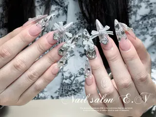 ネイル E.N🦋 長さ出し/持ち込みのネイルデザイン