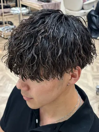 ショート パーマ メンズ パーマ職人DAIKI ツイスパ/波巻きのヘアスタイル