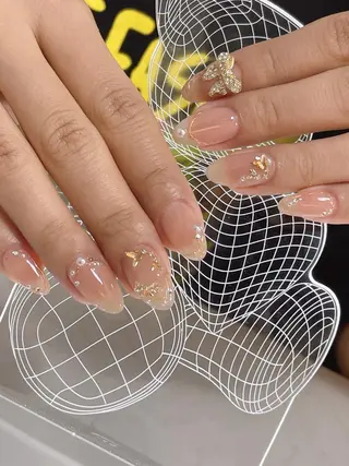 ネイル AngelChris ビューティーサロンのネイルデザイン