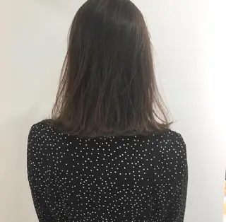 ミディアム EARTH/A東川 優美のヘアスタイル