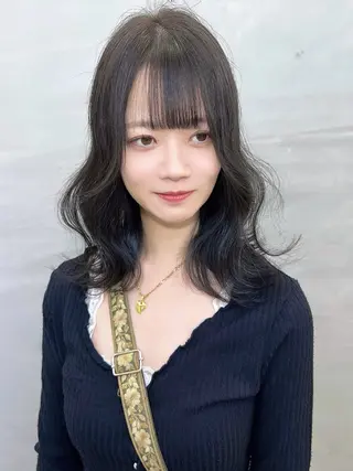 ミディアム カラー 前髪/顔まわりカット 艶髪/髪質改善/縮毛のヘアスタイル