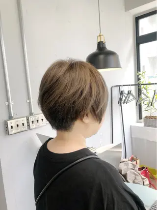 ショート カラー 松下 倫子のヘアスタイル