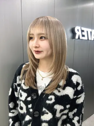 ロング カラー くすみミルクティー／ ブラウン🪡TOWAのヘアスタイル