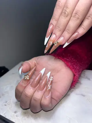 ロング OKUHARA Mのネイルデザイン