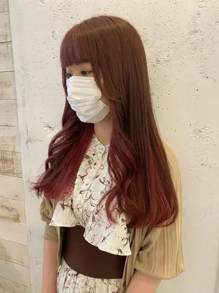 ロング ブリーチなしカラー ダブルカラーエクステのヘアスタイル