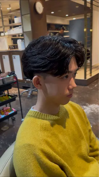 パーマ メンズ 坂梨 健斗のヘアスタイル
