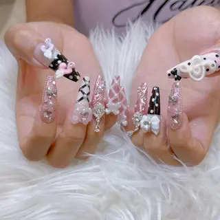 ロング Anh 高田馬場のネイルデザイン