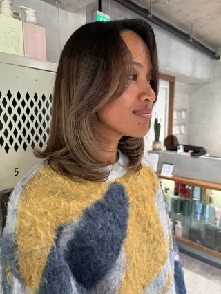 ミディアム 透明感カラー/海外風 レイヤー/mao🗽のヘアスタイル