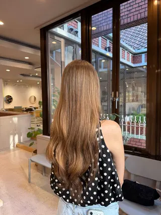 ロング カラー AYATO 'のヘアスタイル