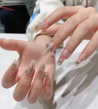 ネイル D-BEAUTY Nailsalonのネイルデザイン