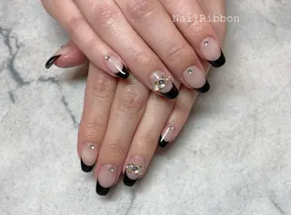 ネイル ネイルリボン 受付スタッフのネイルデザイン