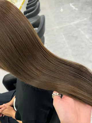 セミロング カラー ☁️トレンド✖️ 透明感☁️りくのヘアスタイル