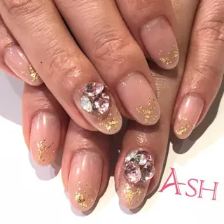 ネイル 🩵NORIKO 上品ネイルが得意🩵のネイルデザイン