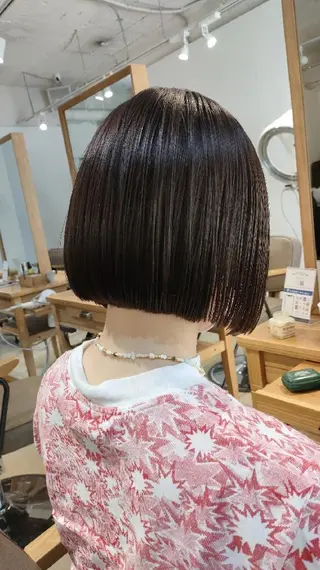 ショート ⭕鏡のような劇艶/ 賀川サトシ⭕️のヘアスタイル
