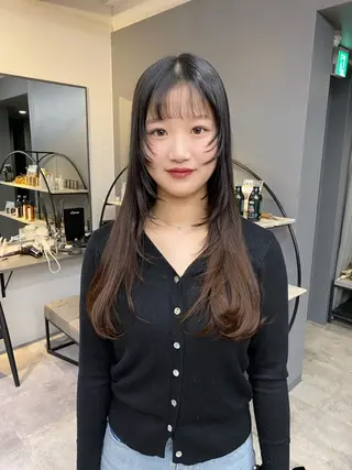 ロング 重里 瑠花のヘアスタイル