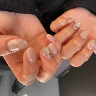 カラー ヘアアレンジ キッズ ネイル マツエク・マツパ 福田 加奈のネイルデザイン