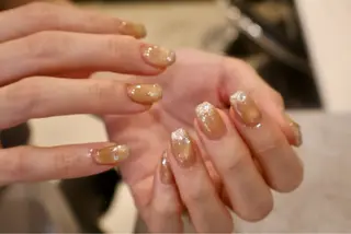 ネイル 穎 アオリのネイルデザイン