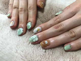 ネイル t. yoshizawaのネイルデザイン