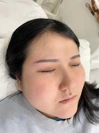 アイブロウ アイブロウサロン店長 🫧AMIの眉毛・アイブロウイメージ