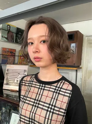 カラー ショートカット /夕海のヘアスタイル