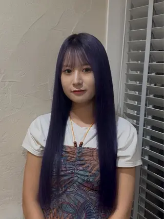 ロング カラー 池田凛/ ハイトーンカラーのヘアスタイル