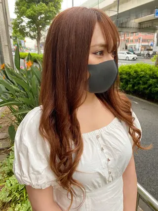 ロング カラー モモカ/ハイトーン /バレイヤージュのヘアスタイル