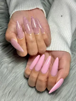 ネイル Momoka 🍑🎀のネイルデザイン