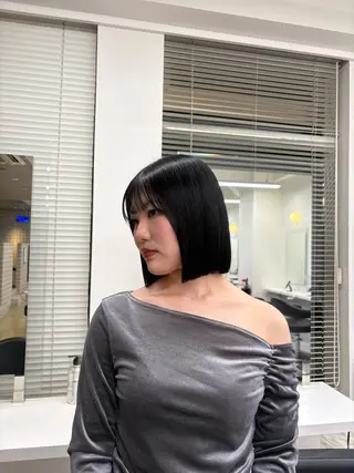 カラー ベージュ／ブラウン/ ナチュラルレイヤーのヘアスタイル