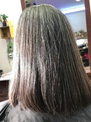 セミロング カラー 桧山 真のヘアスタイル