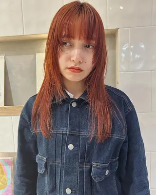 セミロング カラー Loom.所属・村上雅人 ナチュラルモードのヘアスタイル