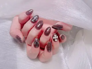 ネイル KARI ネイルサロンのネイルデザイン