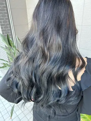 ロング カラー ナカジマ ナナのヘアスタイル