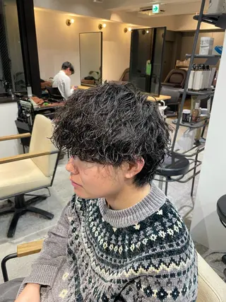 ショート 川副/シャドウ/ 波巻き/メンズパーマのヘアスタイル