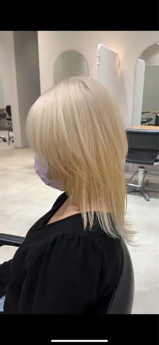 ミディアム カラー サロウィン(SALOWIN)原宿iori店所属・れい🫧 ハイトーン特化のヘアスタイル