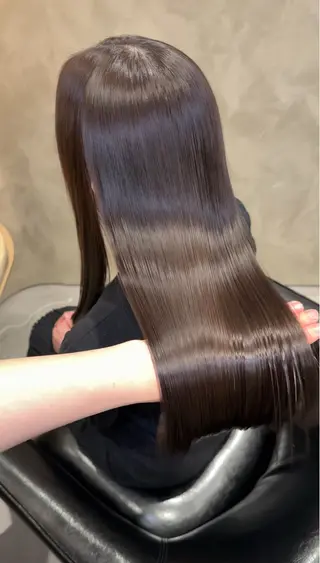 ロング L'EANE THE TOKYO所属・美顔形成カット｜青山 髪質改善｜三浦秀太郎のヘアスタイル