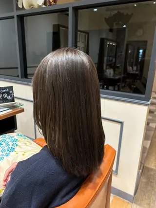 カラー 菊地 美悠のヘアスタイル