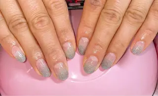 ネイル VIERU 🌈🎀💖のネイルデザイン