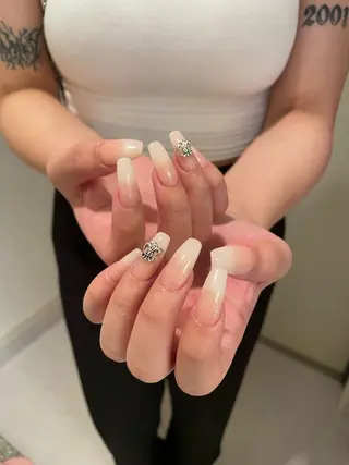 ネイル Ami 🦥のネイルデザイン