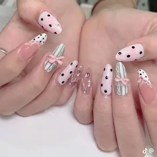 ネイル Cloudy Chan Nailのネイルデザイン